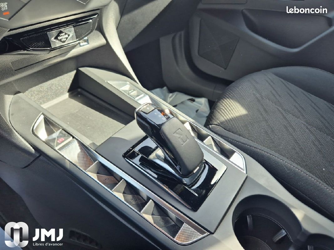 DS DS3 Crossback E-Tense Montmartre (image 17)
