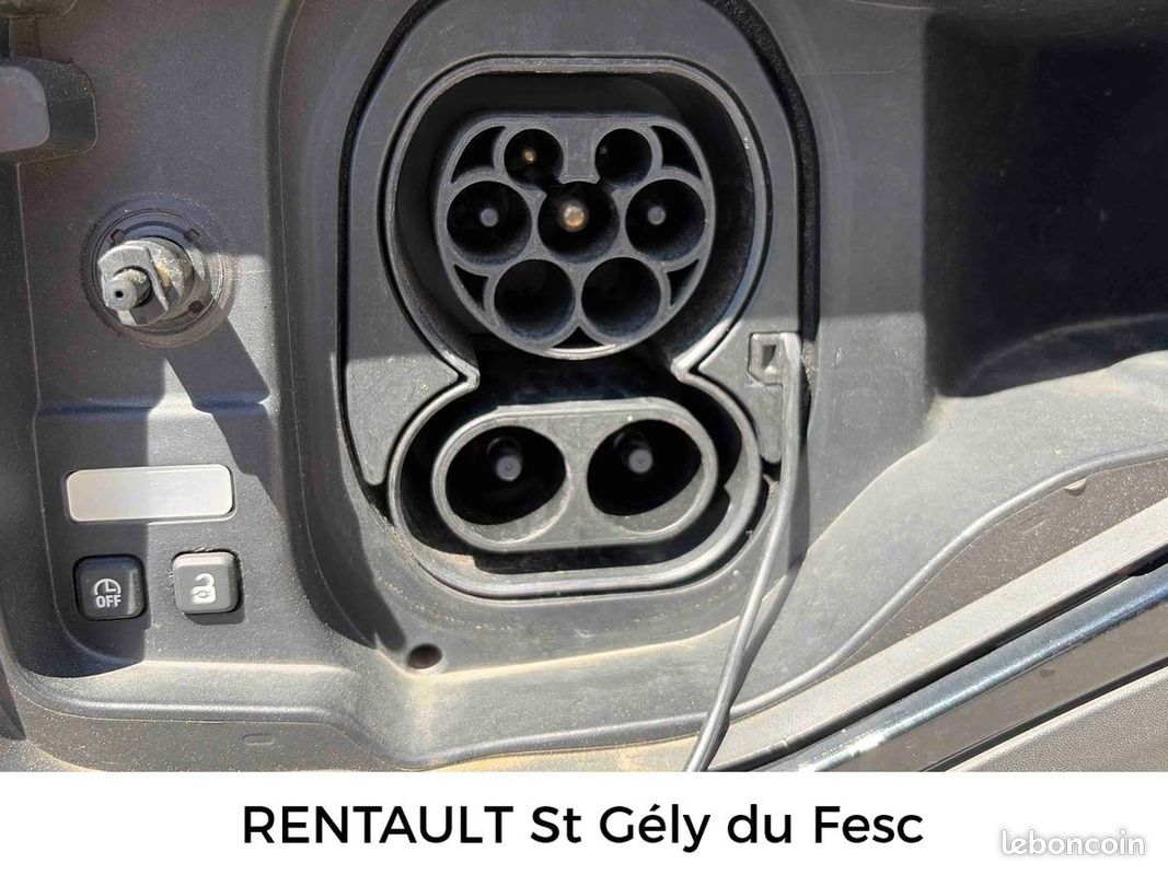 RENAULT Megane E-Tech EV60 130ch super charge Evolution ER (image 26)