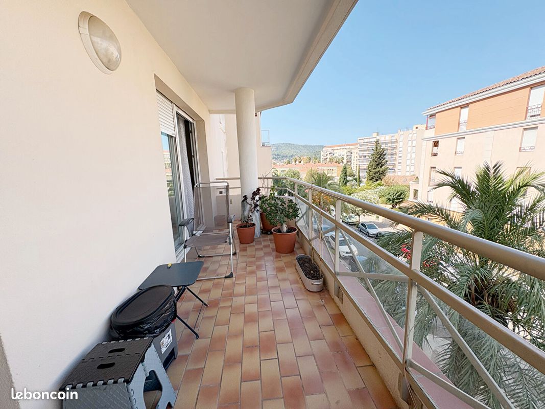 Appartement 2 pièces 52 m² · à Hyères · 52 m² · 245 000 €