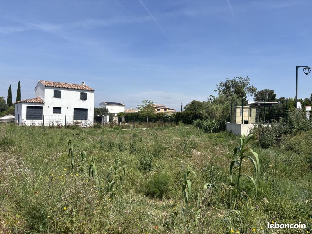 Terrain 600 m² Berre L Etang · à Berre-l'Étang · 243 000 €
