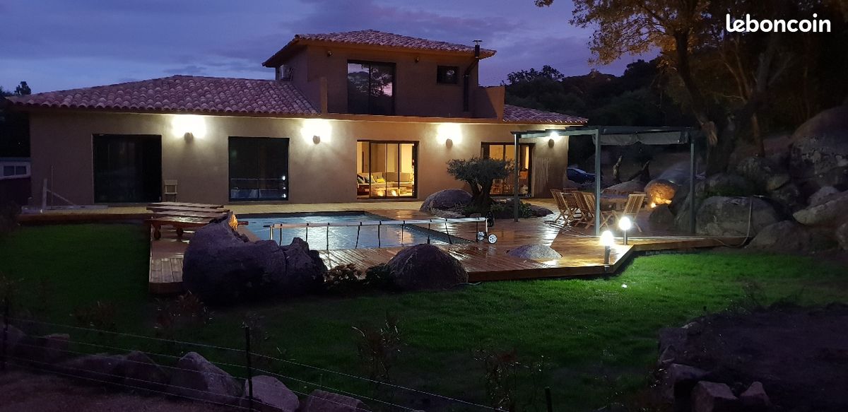 Villa avec piscine (image 1)