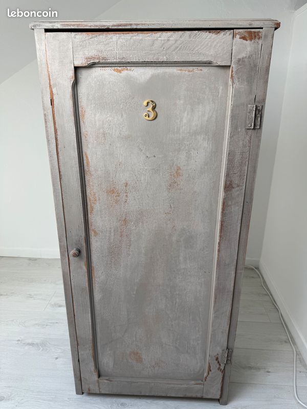 Armoire ancienne bois massif 61x35x130 (image 1)