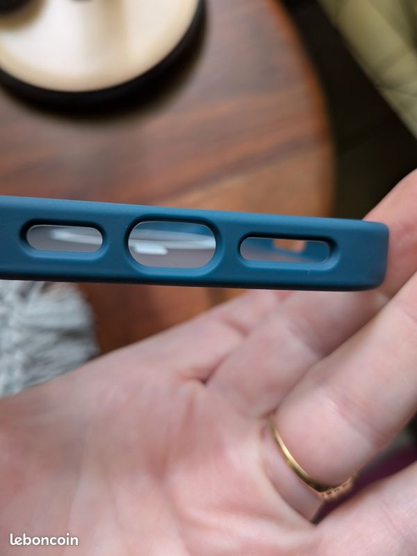 Coque Neuve Sous Blister MagSafe Translucide Dark Blue - iPhone 16 Pro Max (image 4)