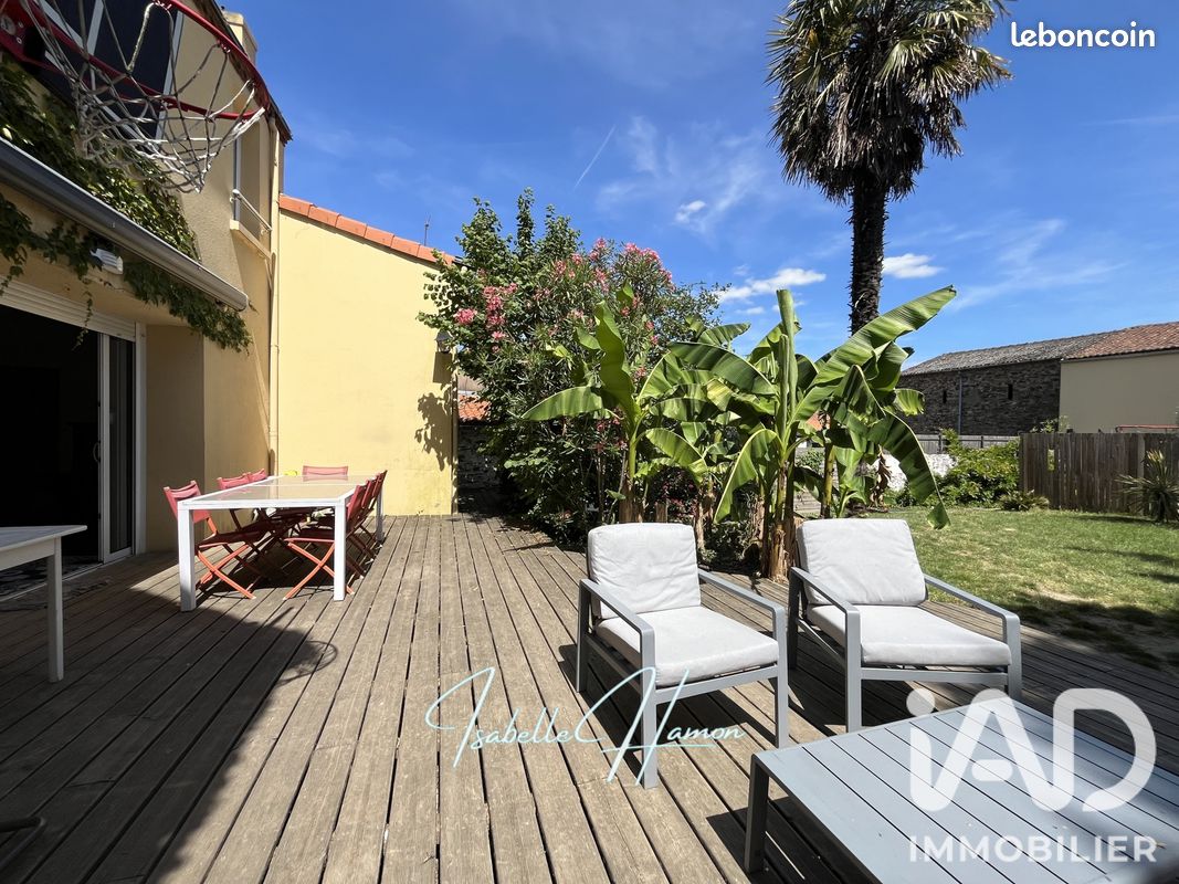 Maison 9 pièces 212 m² · à Orée d'Anjou · 212 m² · 375 000 €