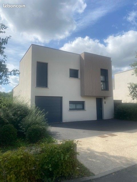 Maison 5 pièces 99 m² · à Roncq · 99 m² · 422 000 €