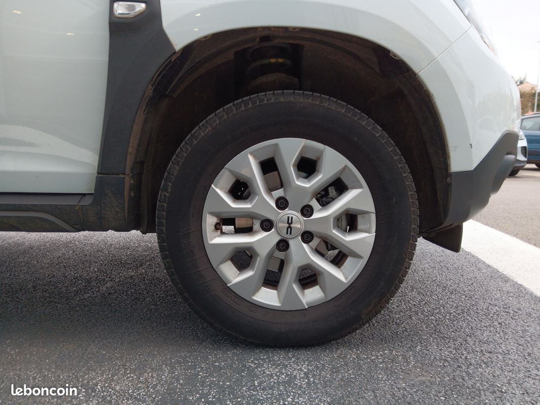 DACIA Duster ECO-G 100 4x2 Extreme (image 11)