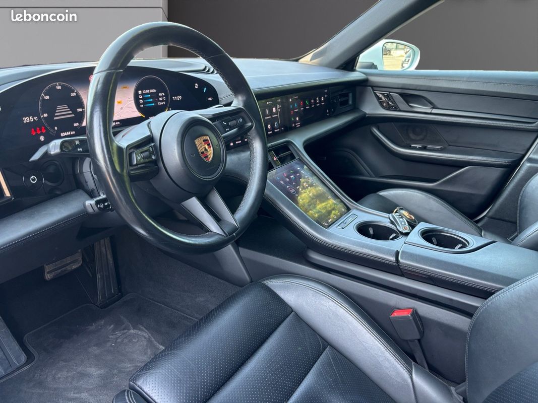 PORSCHE TAYCAN 4S 530 ch GARANTIE PORSCHE APPROVED - ECRAN PASSAGER - BOSE - TOIT PANO - CAM 360 - (image 10)