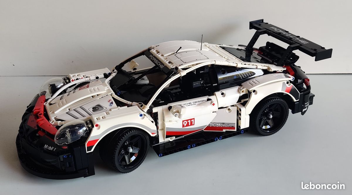 42096 LEGO Technic - Porsche 911 RSR (image 2)