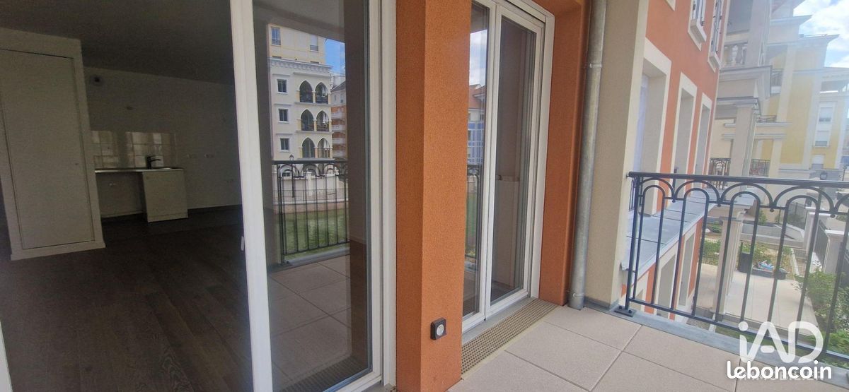 Appartement 2 pièces 44 m² · à Le Plessis-Robinson · 44 m² · 1 100 €