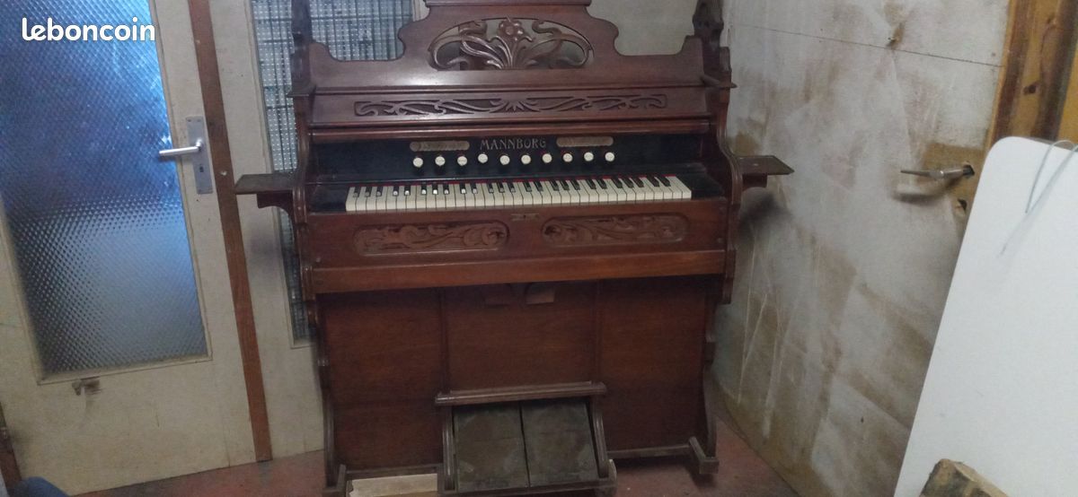 Harmonium (image 2)