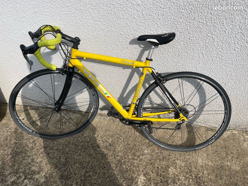 Vélo course Vinci Campagnolo Vélos
