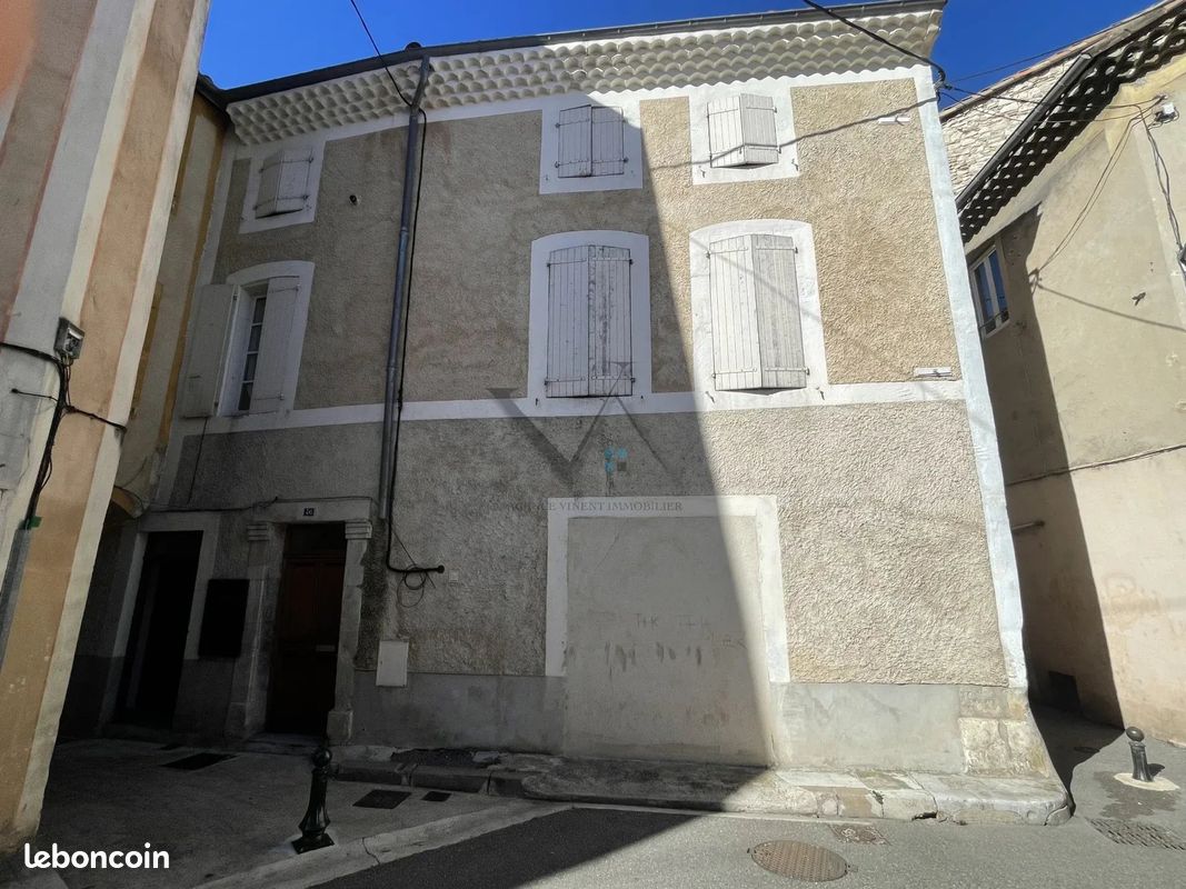 Immeuble 119 m² · à Montélimar · 119 m² · 85 000 €