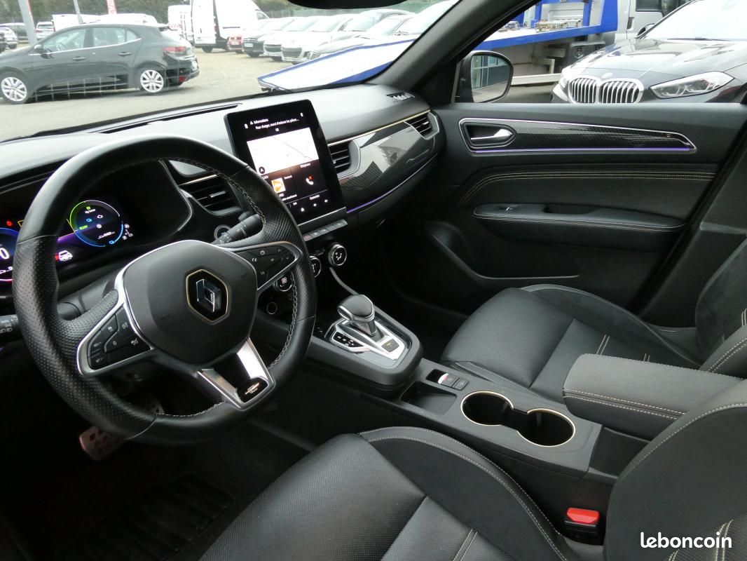Renault Arkana ENGINEERED 1.6 E-TECH HYBRID 145 cv BVA6 (image 8)