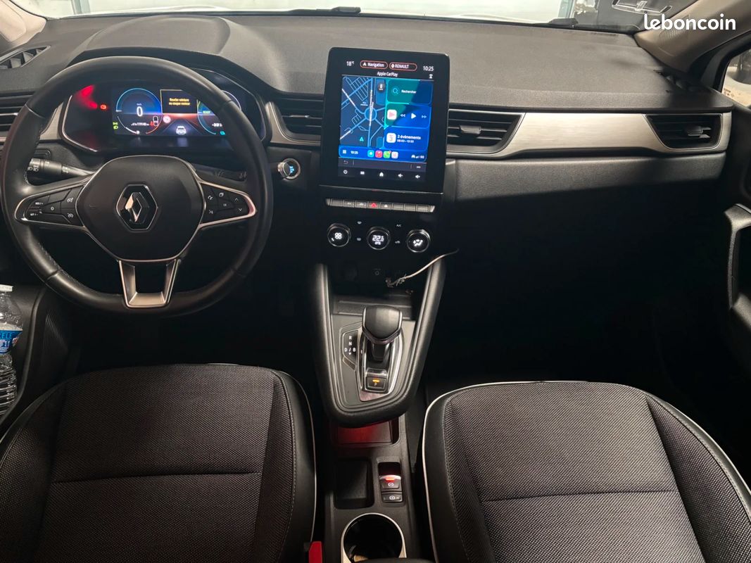 Renault CAPTUR Captur E-Tech Plug-in 160 (image 16)