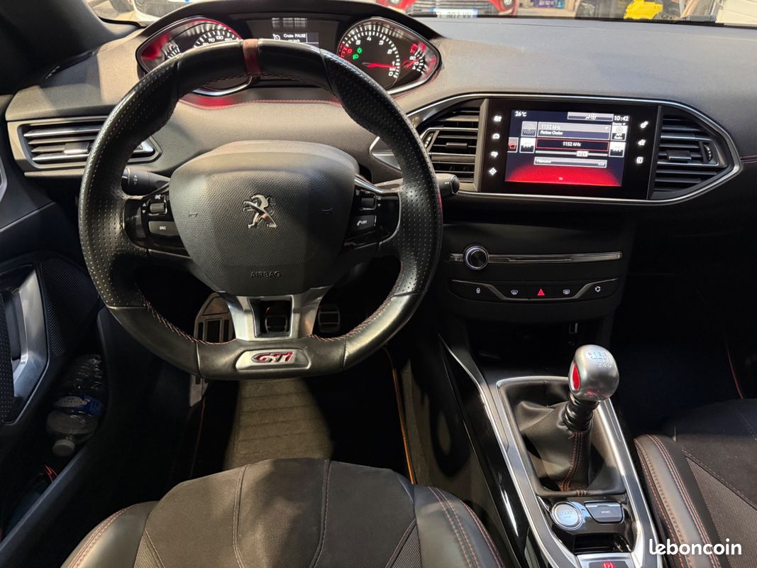 PEUGEOT 308 1.6 THP 270ch GTI BY-PEUGEOT-SPORT (image 18)