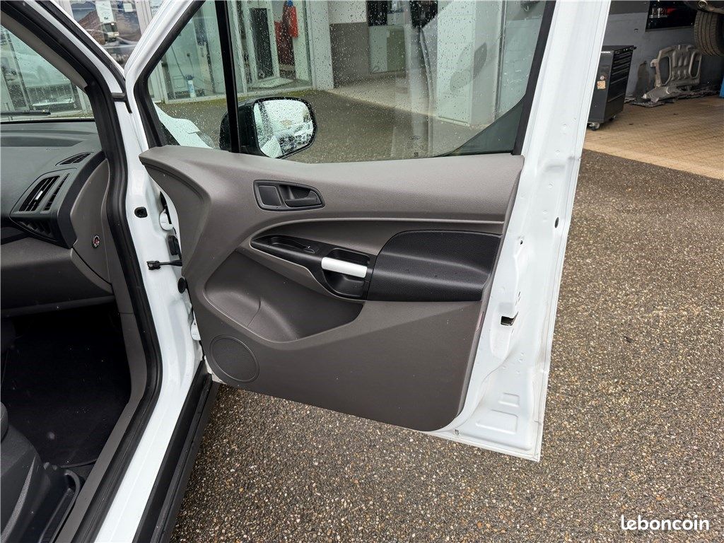 Ford Tourneo Connect II 1.5 L ECOBLUE 100 S&S Trend (image 15)