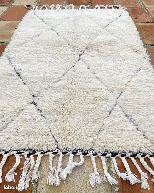 Tapis Beni Ouarain berbère – 182 × 106 cm – Tissé main – Laine naturelle – Fait main - Décoration bohème – Tapis marocain unique (image 3)