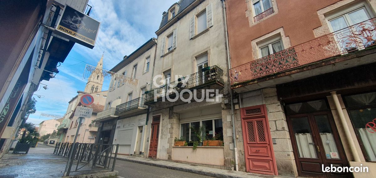 Immeuble 15 pièces 370 m² · à Vals-les-Bains · 370 m² · 270 000 €