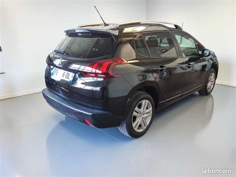 Peugeot 2008 1.2 82cv STYLE (image 4)