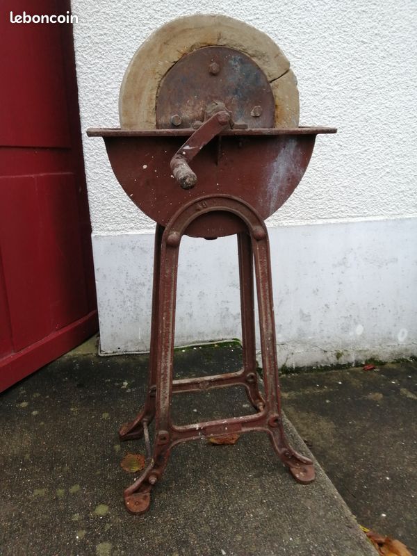 Meule ancienne (image 1)