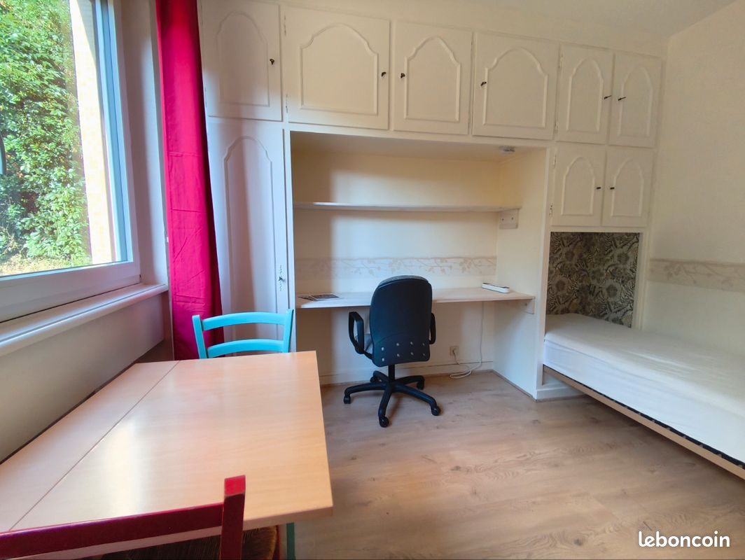 Appartement 1 pièce 14 m² · à Saint-Étienne · 14 m² · 355 €/mois