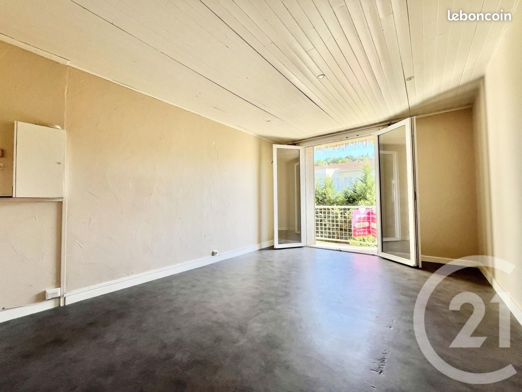 Appartement 3 pièces 52 m² · à Bourgoin-Jallieu · 52 m² · 115 000 €