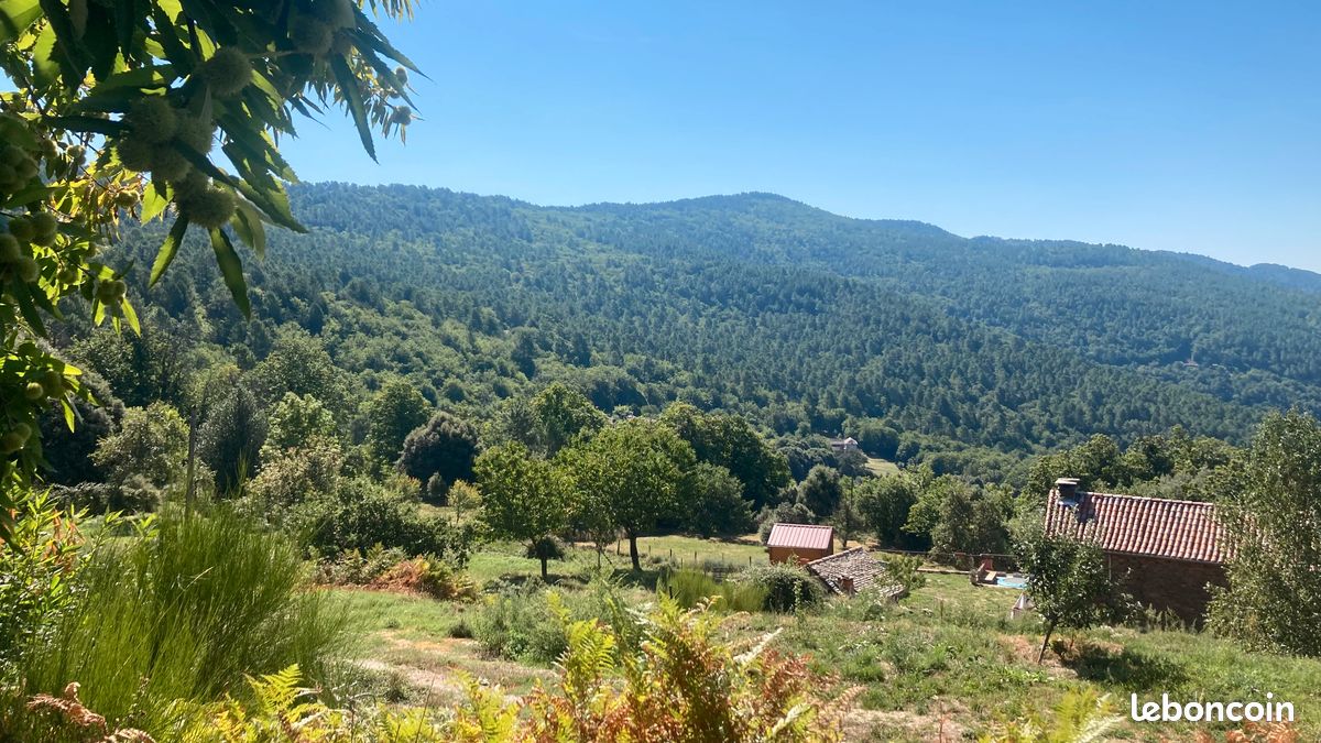Maison 95 m² · à Saint-Étienne-Vallée-Française · 95 m² · 69 000 €
