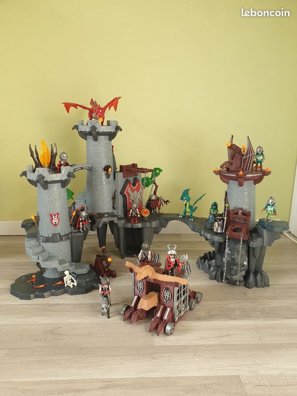 Playmobil Château des chevaliers dragons (image 1)