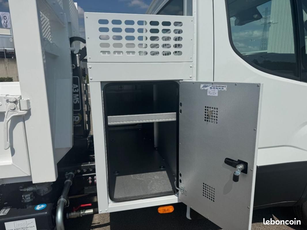 Iveco Daily POLYBENNE 35C18 180CV (image 10)