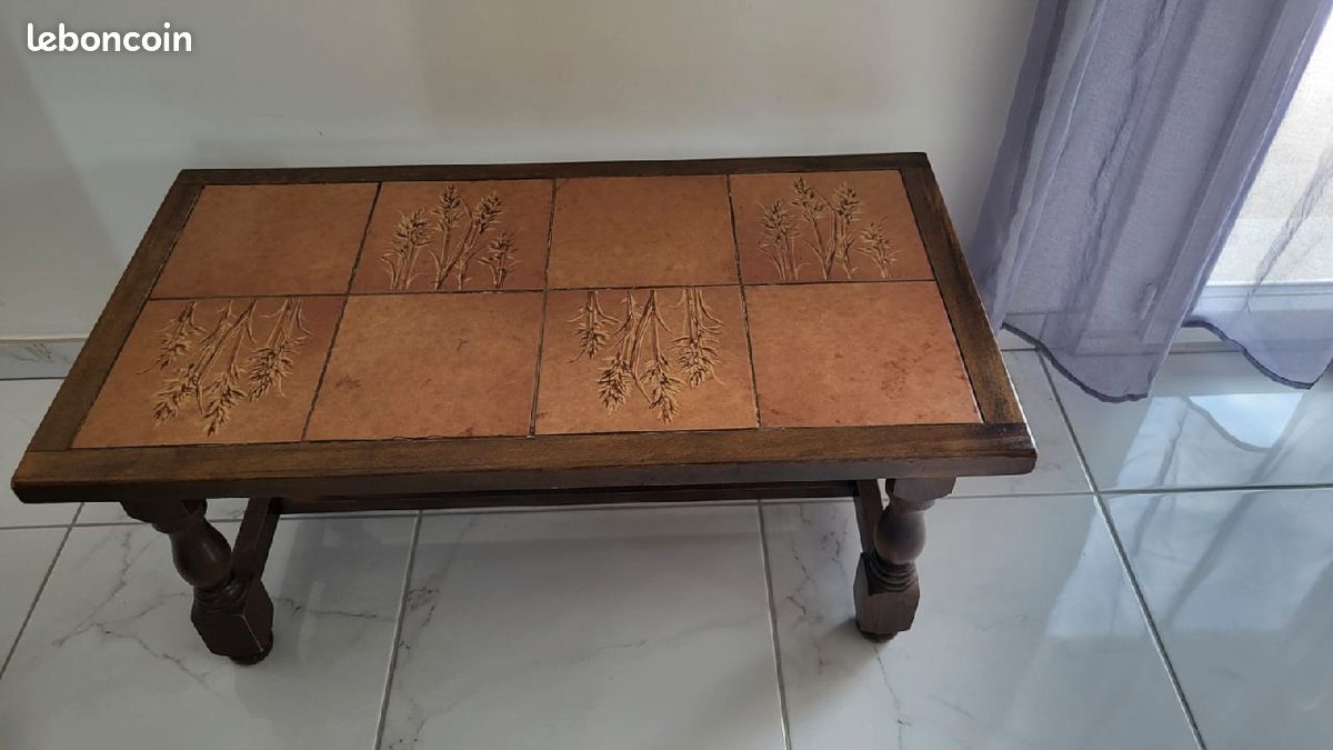 Table basse carrelé (image 1)