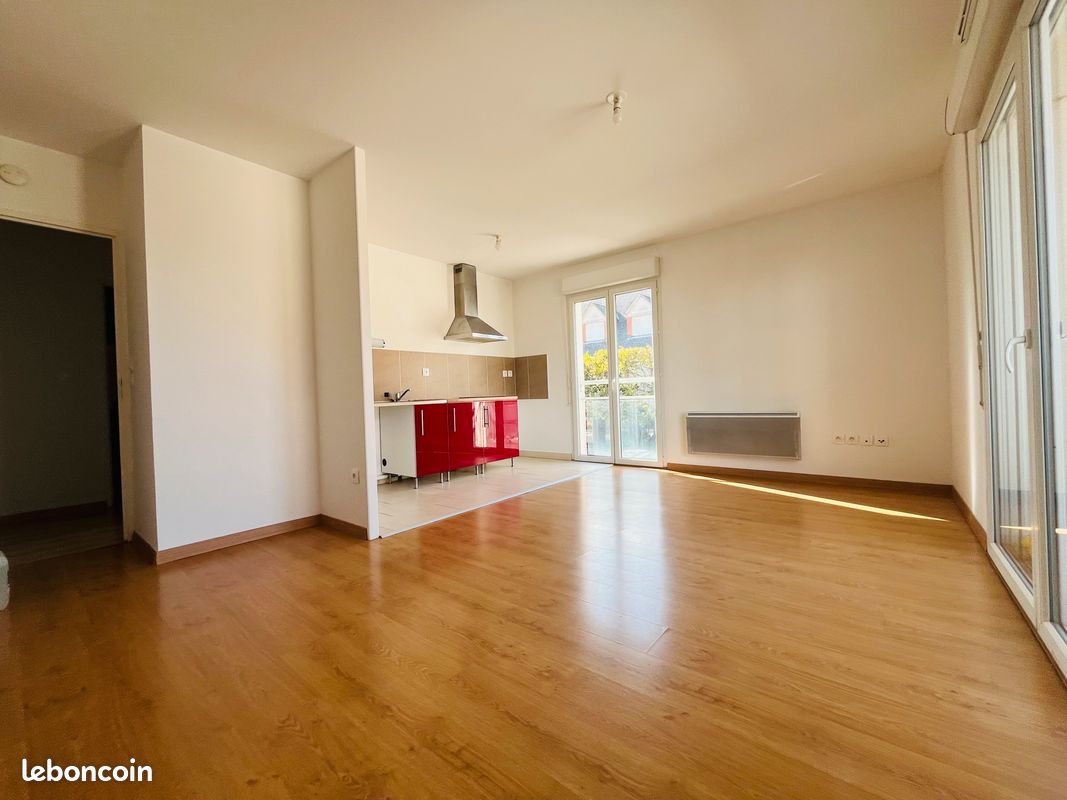 Appartement 2 pièces 48 m² · à Fleury-les-Aubrais · 48 m² · 125 000 €
