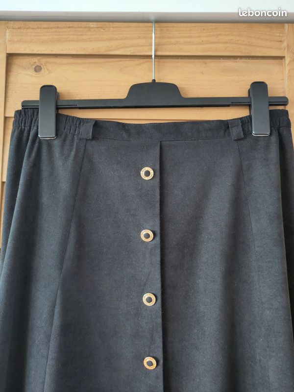 🖤 Jupe midi noire vintage 90's boutonnée 40/42 comme neuve - fabriquée en France – élégance rétro et confort absolu (image 2)