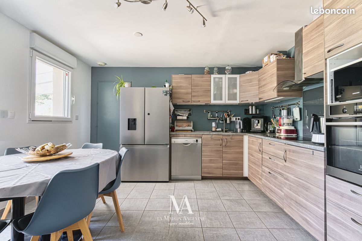 Maison 6 pièces 125 m² · à Saint-Augustin-des-Bois · 125 m² · 274 600 €