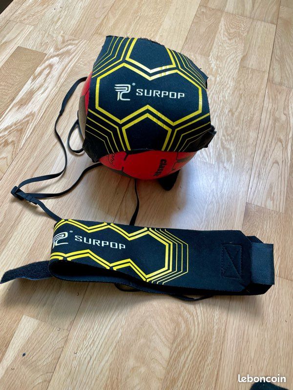 Ttmow Soccer Kick Trainer Solo Aide à L'Entraînement Au Football Avec Ceinture Reglable Ceinture Mains Libres Pour Entraineur De Football Aide A 11040 B