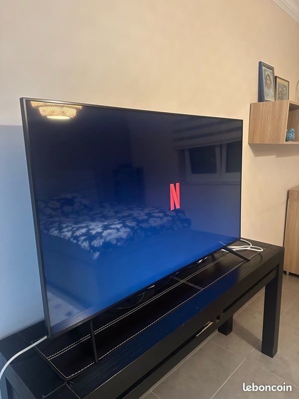Téléviseur Smart TV Samsung 55" (138 cm) 4K Ultra HD (image 2)