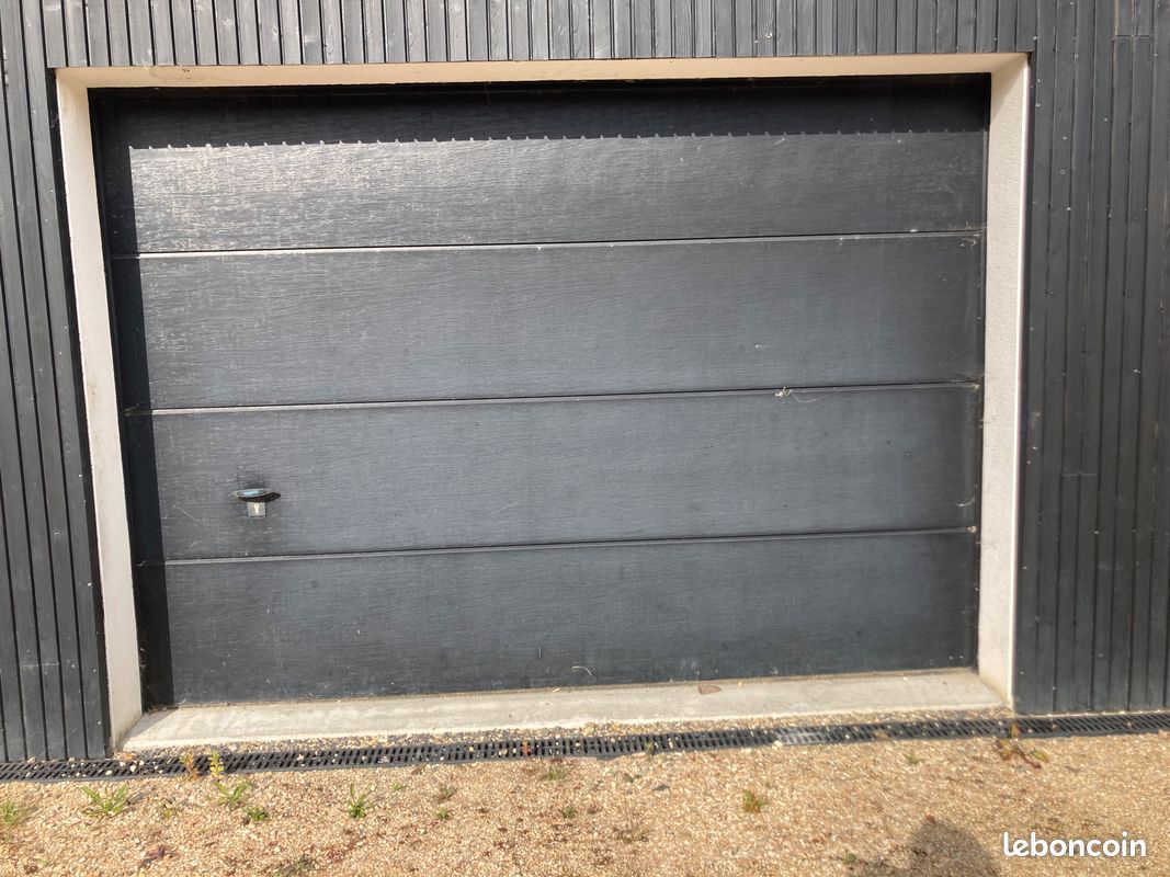 Porte de garage (image 1)