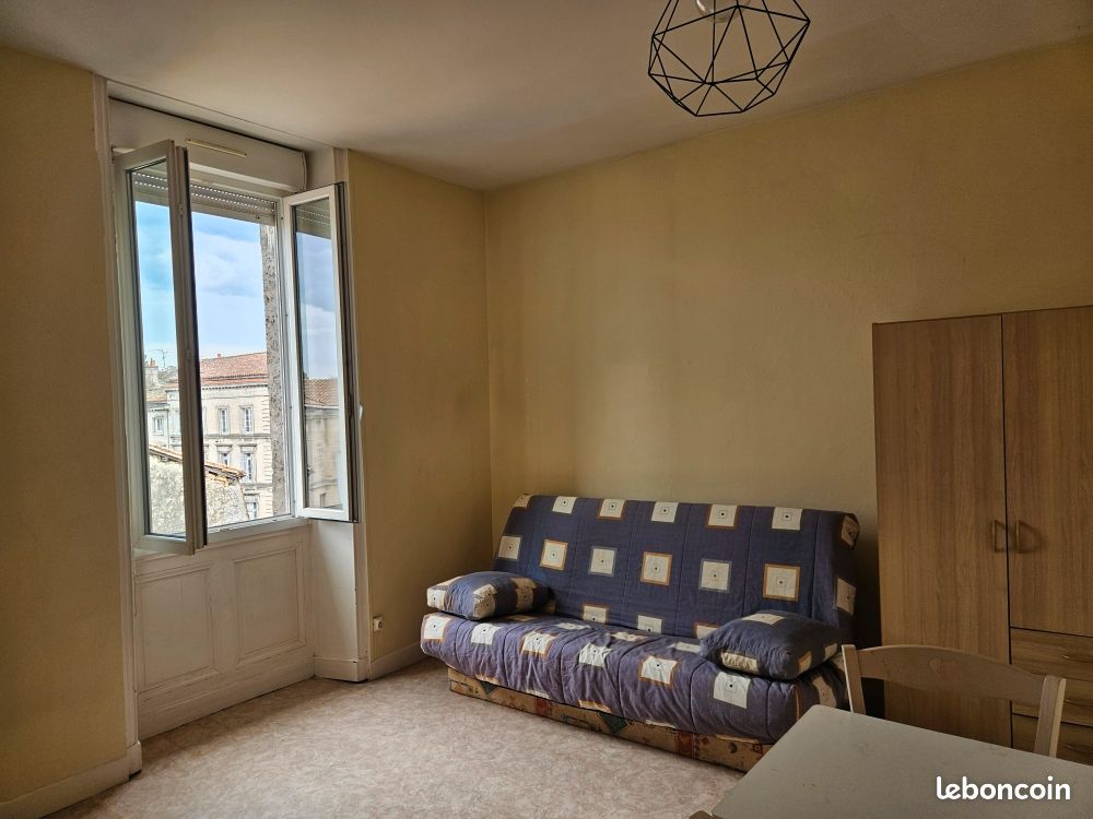 Appartement 1 pièce 22 m² · à Angoulême · 22 m² · 375 €/mois