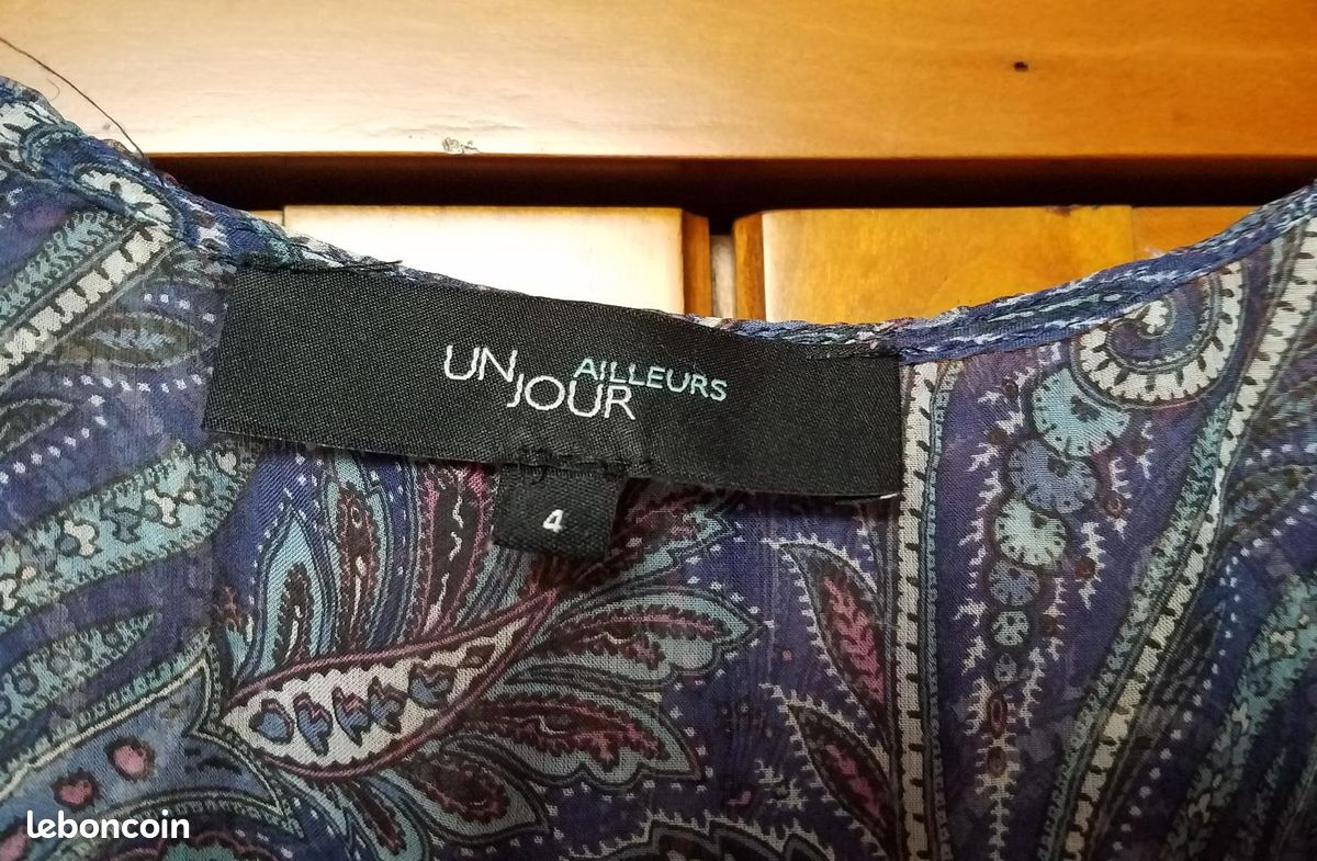 Tres belle blouse un jour ailleurs taille 4 (46/48) (image 3)