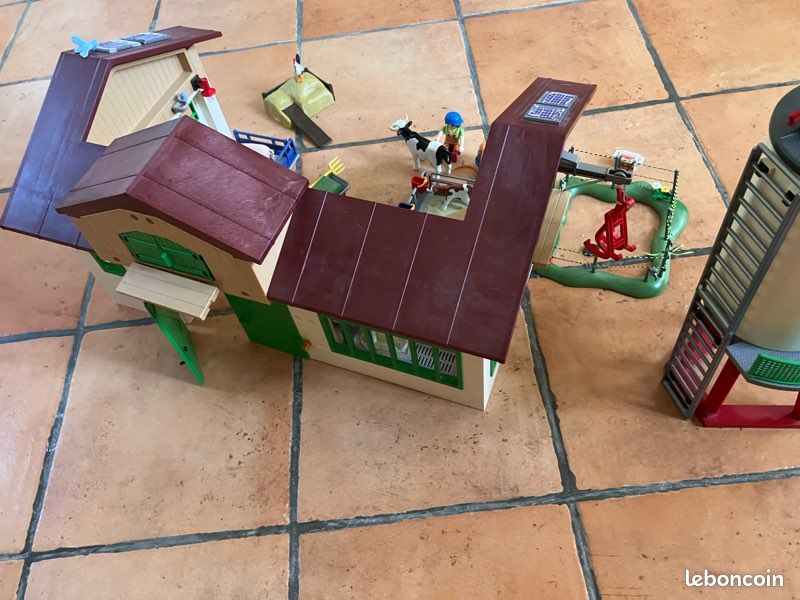 Ferme Moderne Playmobil 5119 Avec Silo, Fermier Et Animaux - Set 1369 - Occasion