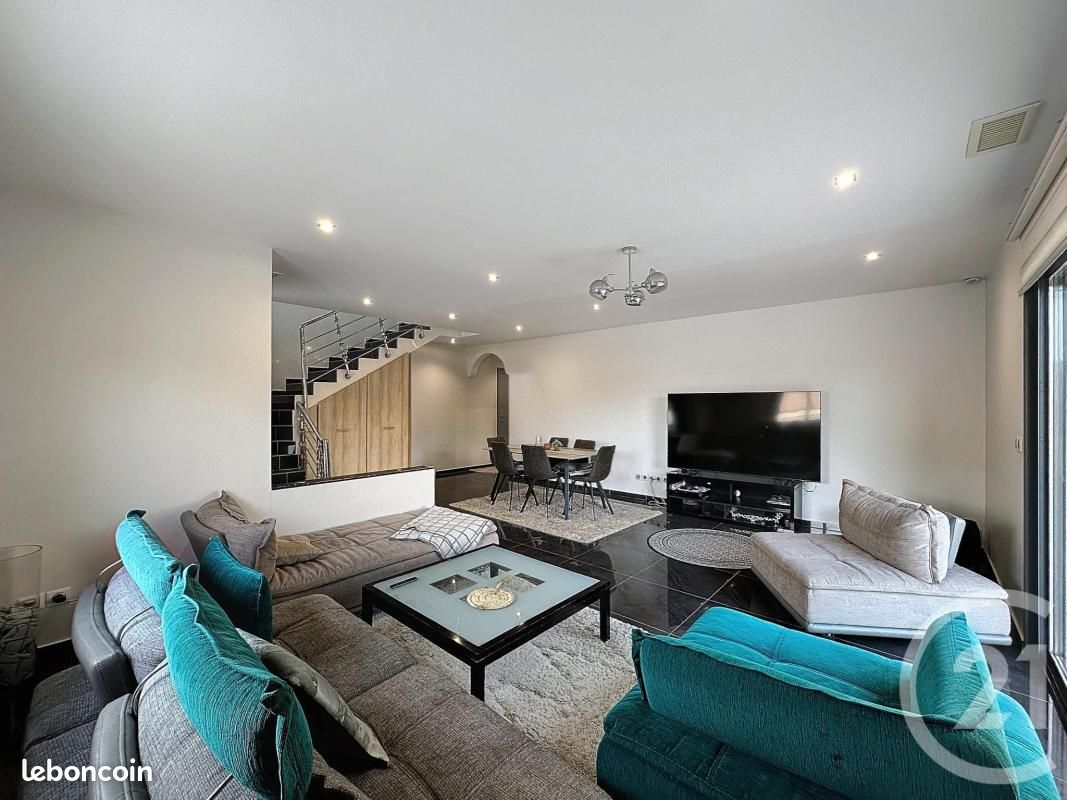 Maison 6 pièces 157 m² · à Saint-André-de-Sangonis · 157 m² · 450 000 €