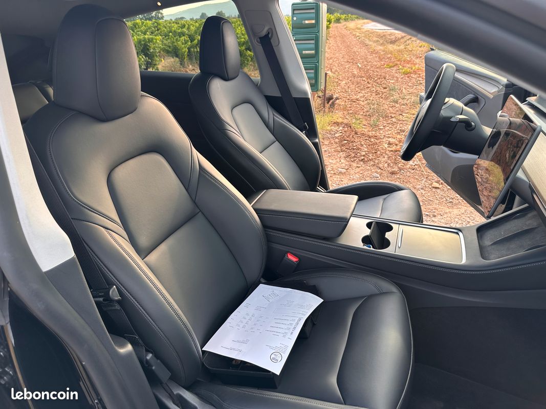 Tesla Model Y Grande Autonomie Propulsion – Noir – Excellent état – 12/2024 (image 7)