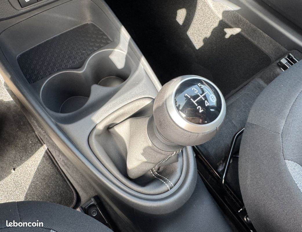 Toyota AYGO X 1.0 VVT-I 72CH DYNAMIC MY24 (image 17)