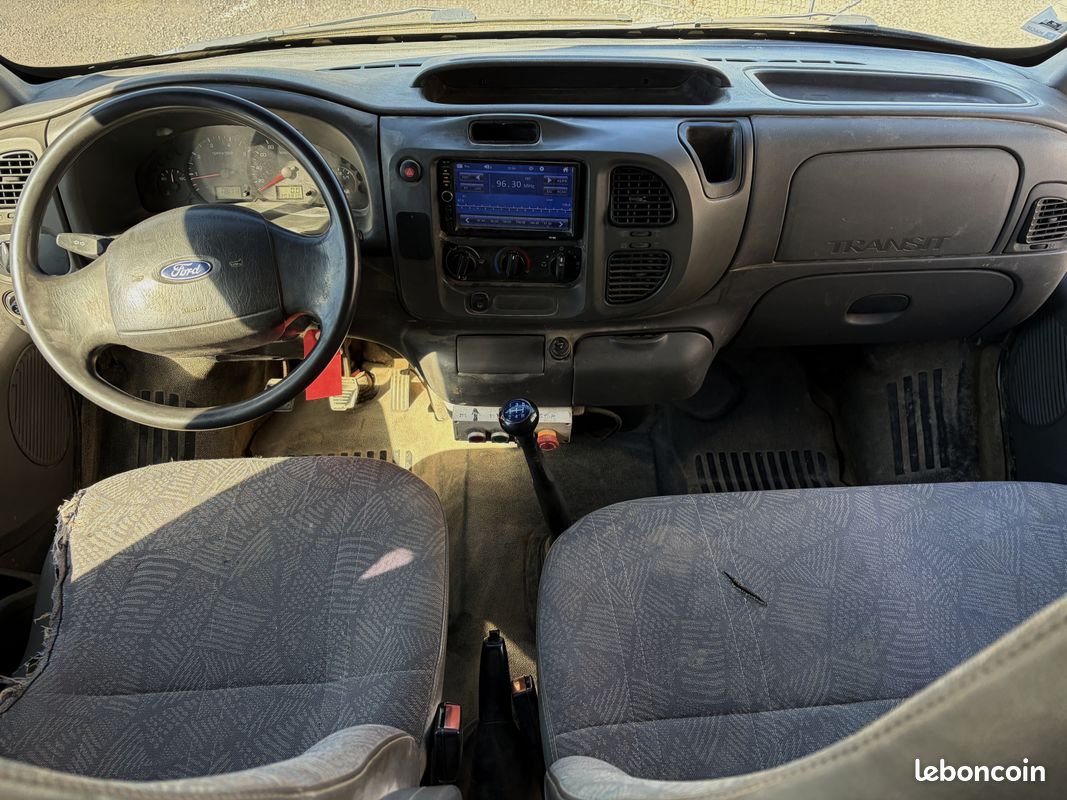 Ford transit III 2.4 TD 75 Double Cabine Benne Société (image 3)