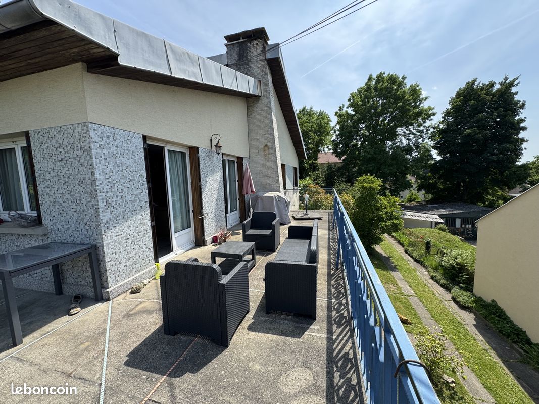 Maison 7 pièces 160 m² · au Thillay · 160 m² · 396 000 €
