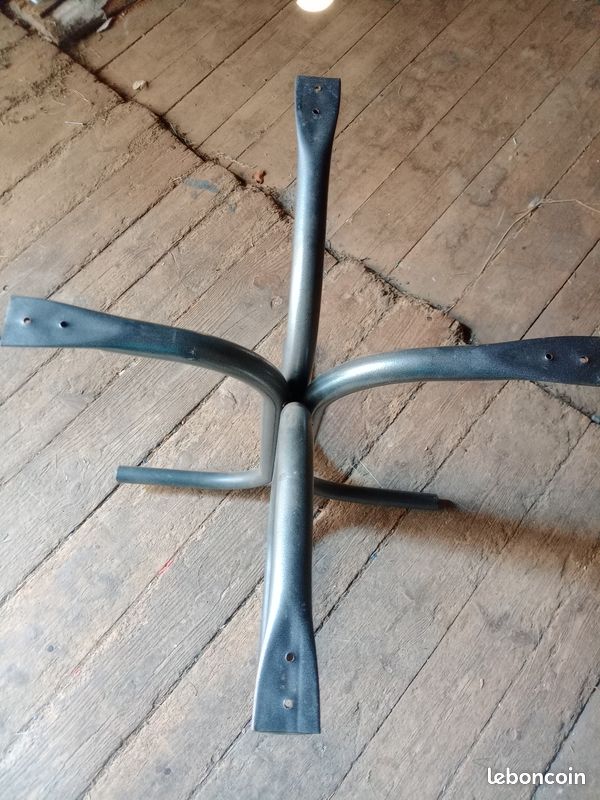 Pied table en fer (image 2)