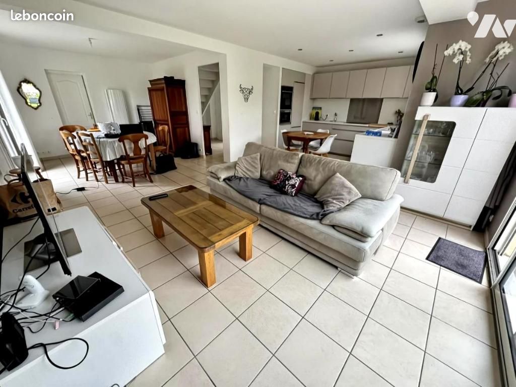 Maison 6 pièces 125 m² · à Carpiquet · 125 m² · 388 500 €