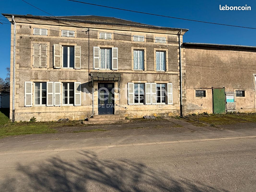 Maison 10 pièces 259 m² · à Billy-sous-Mangiennes · 259 m² · 193 000 €