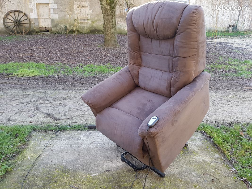 Fauteuil de relaxation inclinable / releveur (image 1)