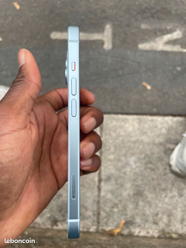 IPhone 15 (image 3)