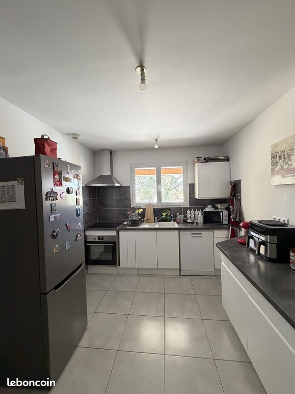 Maison 4 pièces 96 m² · à Lamillarié · 96 m² · 800 €